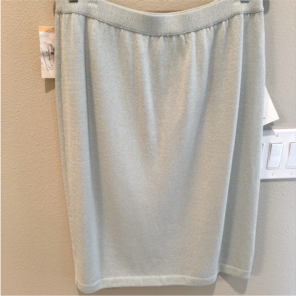 St. John by Marie Gray knit skirt in ice green size 14
